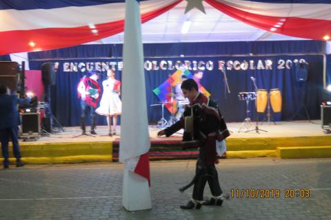 Delegación del Colegio Santa Teresa se presenta en el Quinto encuentro folclórico escolar en la ciudad de Arica image 3