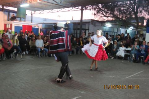 Delegación del Colegio Santa Teresa se presenta en el Quinto encuentro folclórico escolar en la ciudad de Arica image 19