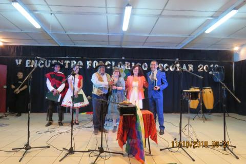 Delegación del Colegio Santa Teresa se presenta en el Quinto encuentro folclórico escolar en la ciudad de Arica image 25