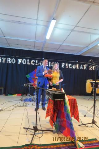 Delegación del Colegio Santa Teresa se presenta en el Quinto encuentro folclórico escolar en la ciudad de Arica image 29