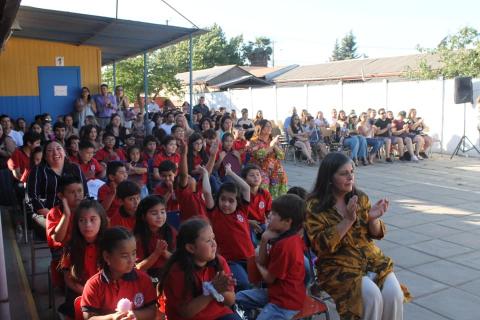 Ceremonia Entrega de Libros de Experiencias Pre-Kinder a 2º Básico image 6