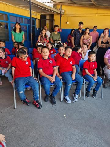 Ceremonia Entrega de Libros de Experiencias Pre-Kinder a 2º Básico image 2