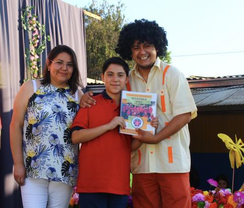 Ceremonia Entrega de Libros de Experiencias 3° a 5º Básico image 60